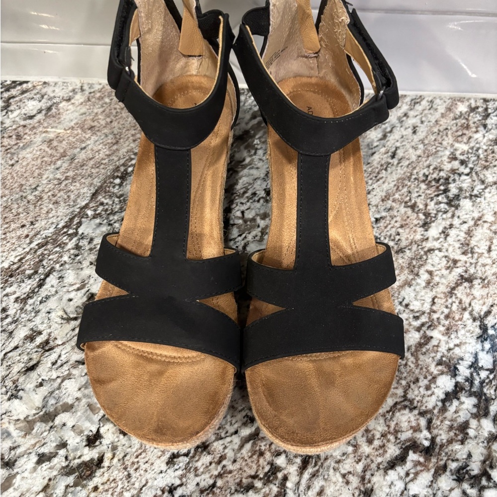 Adrienne Vittadini Black Wedge Sandals